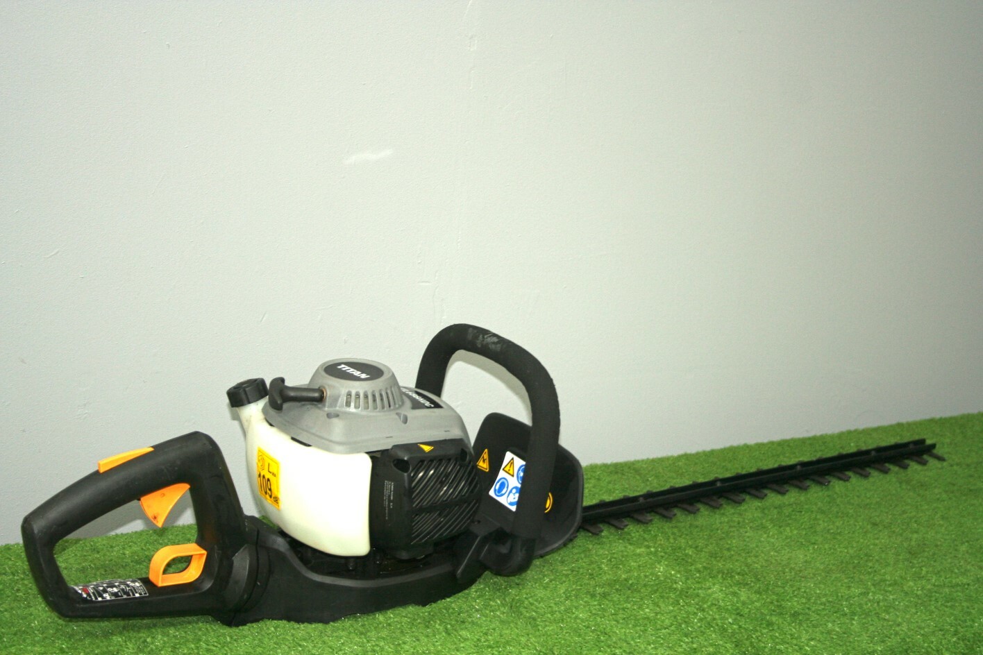 Titan Petrol hedge trimmer!!!! eBay