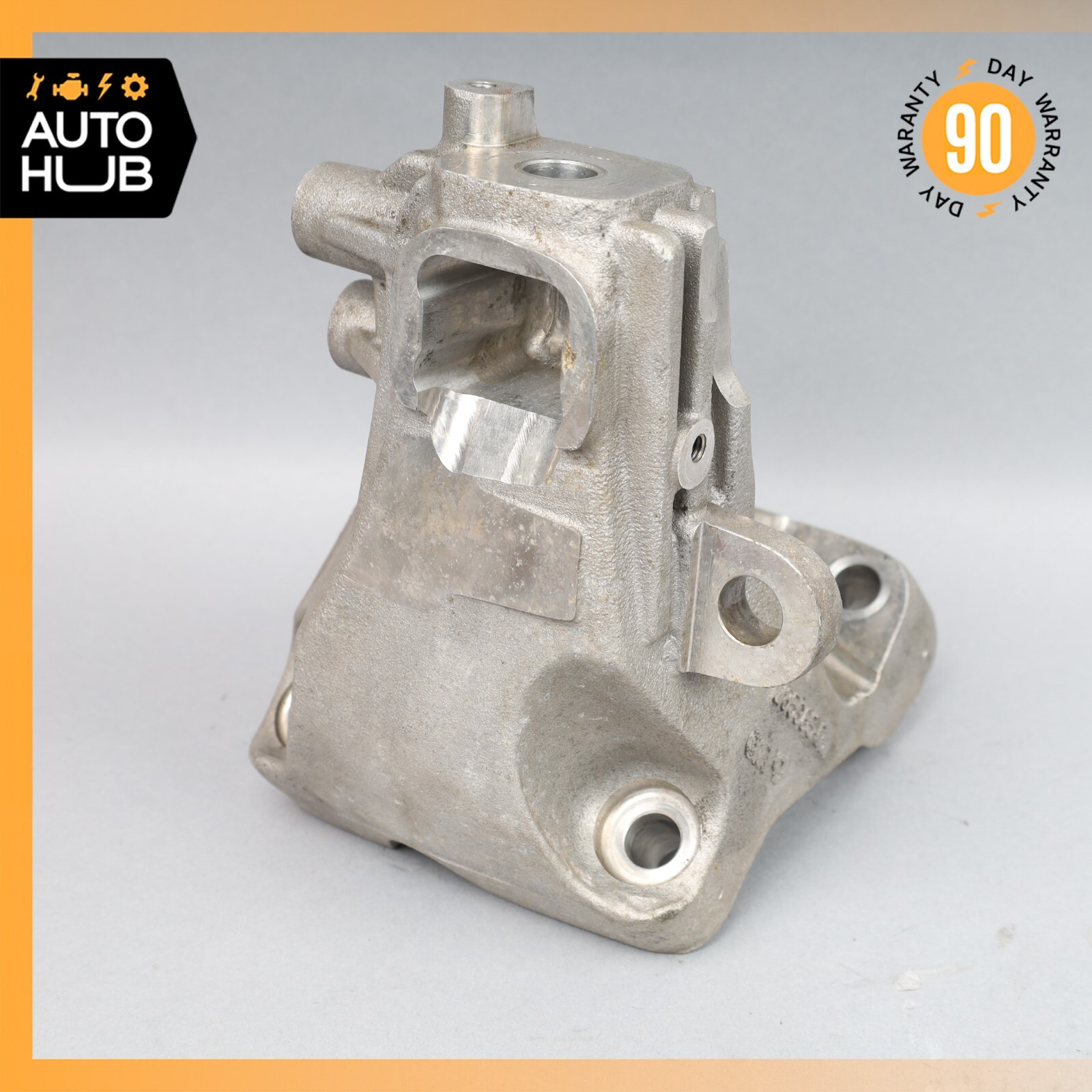 Maserati Quattroporte M156 GTS 3.8L Engine Motor Bracket Mount Right Side OEM