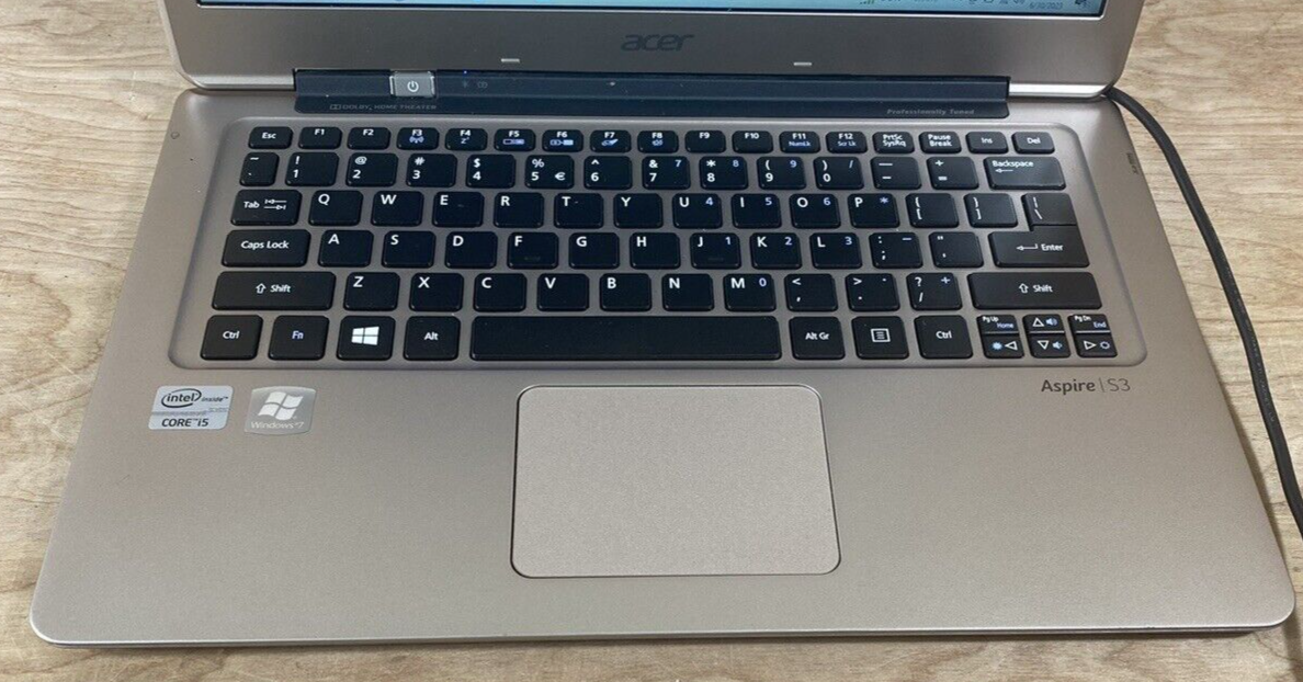 Acer Aspire S3-391 Laptop Core i5-3337U @1.8GHz 4GB RAM 120