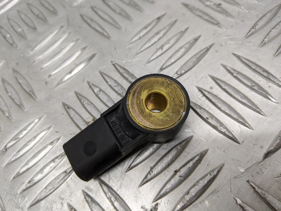 Volkswagen Polo S 55 9n3 Mk4 2006 1198cc Camshaft Position Sensor  03d907601 - Image 4 of 4