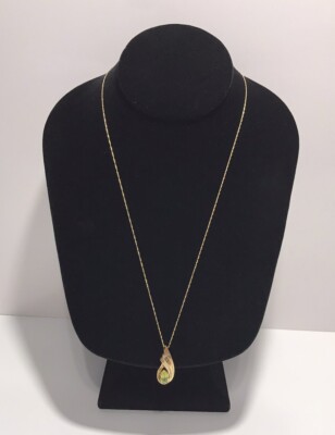 14k Gelbgold ovale Form natürlicher Peridot & Diamanten Anhänger zarte Halskette