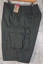 Levi's Carrier Cargo Men's Shorts 40 Gray Loose thru Seat Thigh NEW