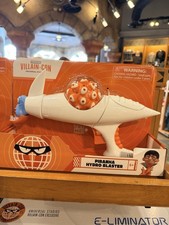 Universal Studios Minions Villain-Con Despicable Me Piranha Hydro Blaster Sealed