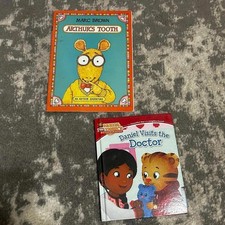 Scholastic Two Medical Theme Books Arthur's Tooth  Daniel Visits the Doctor