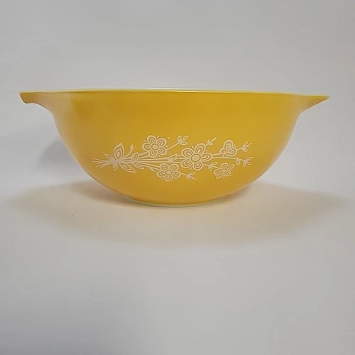 Vintage Pyrex 443 Butterfly Gold Cinderella Mixing Bowl 2 1/2 QT Size