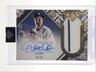 DEREK JETER 2025 TOPPS TRANSCENDENT GAME-USED PATCH AUTO 01/25 Q1977