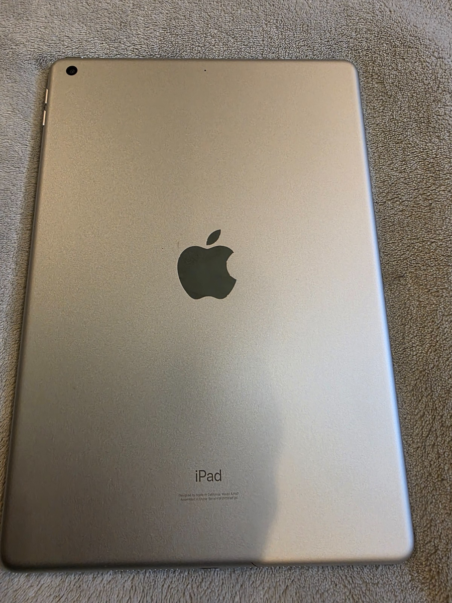 Apple iPad A2197 7th Gen 10.2