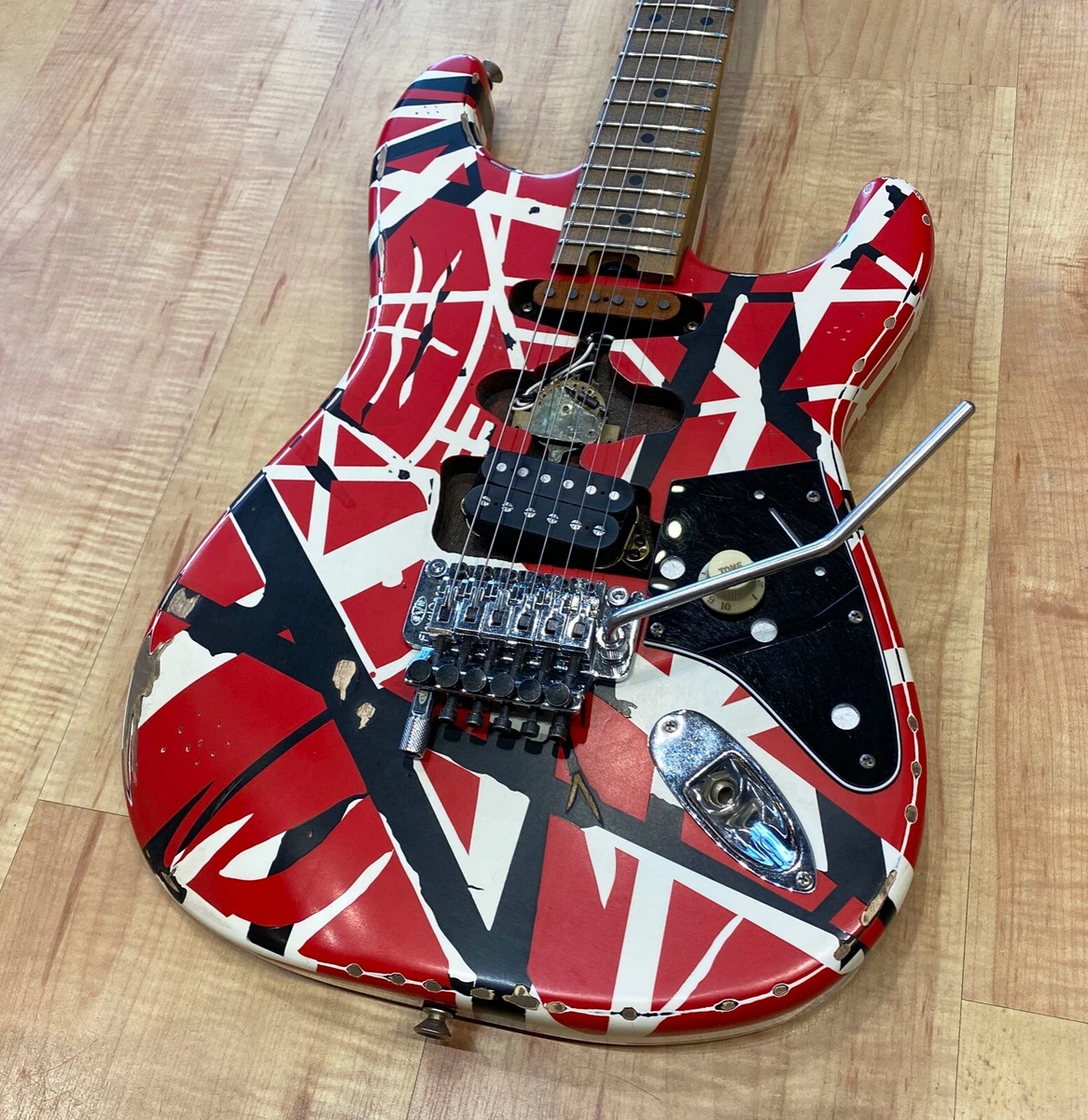 EVH Striped Series Frankenstein Relic Electric Guitar Red Black
