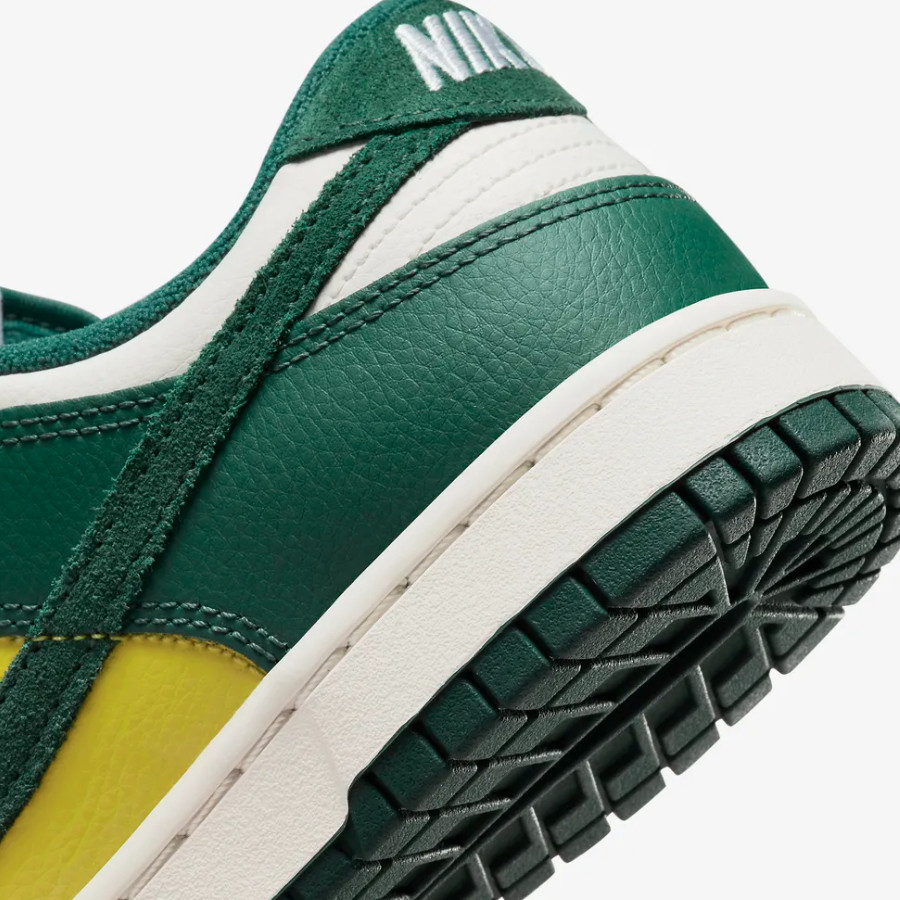 New Nike Women's Dunk Low SE Shoes Sneakers - Noble Green