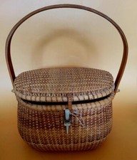 Wicker Rattan Basket w/ Lid Handle, Plastic Lined, 9"x6.5" 6" Tall