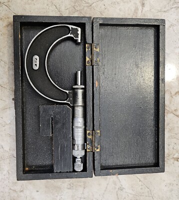 Moore & Wright No. 966B 1    2  External Micrometer in original wooden box