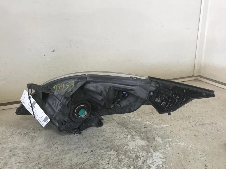 Conjunto de faros derechos usados se adapta a: Chevrolet Spark 2014 grado derecho A Foto 2 de 4