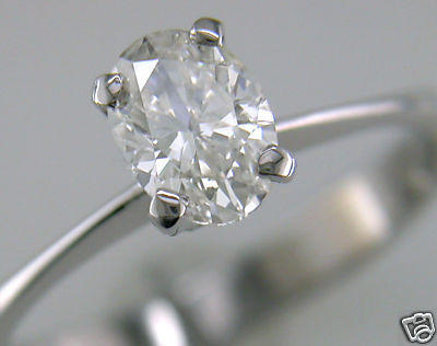 Diamond Solitaire Platin Verlobungsring ovale Form 1ct zertifiziert D IF Sehr guter Zustand