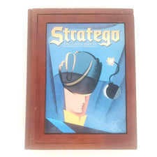 Vintage 2005 STRATEGO Game Collection COMPLETE Hasbro Capture The Flag Bookshelf