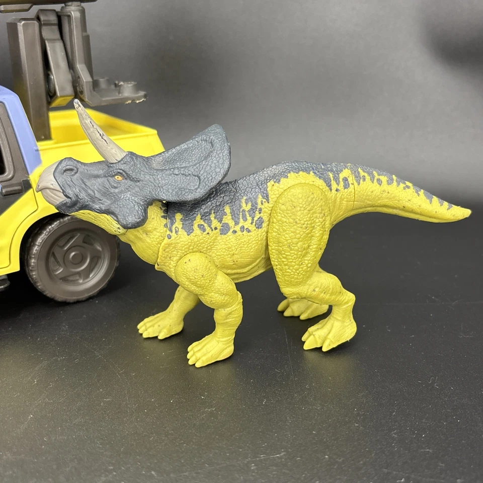 Jurassic Park Explorer Vehicle Jeep Jurassic World Track & Explore Dinosaur Lot - Image 4 of 4