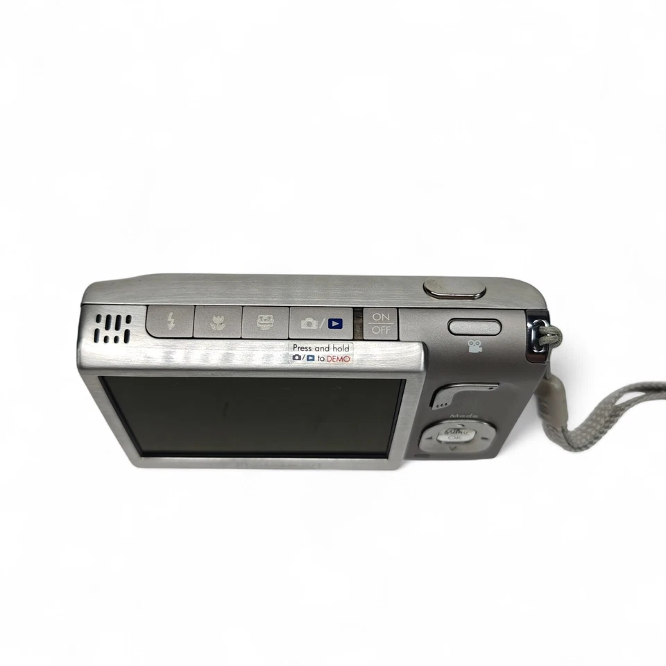 HP Photosmart R927 Digital Camera 8.2MP Silver Retro 2000s Digicam + Charger - Image 4 of 4