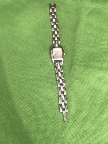 Fossil-F2 watch-ES9956 -Silver-simple 18 mm 7" band-quartz watch-Crystal - Picture 10 of 11