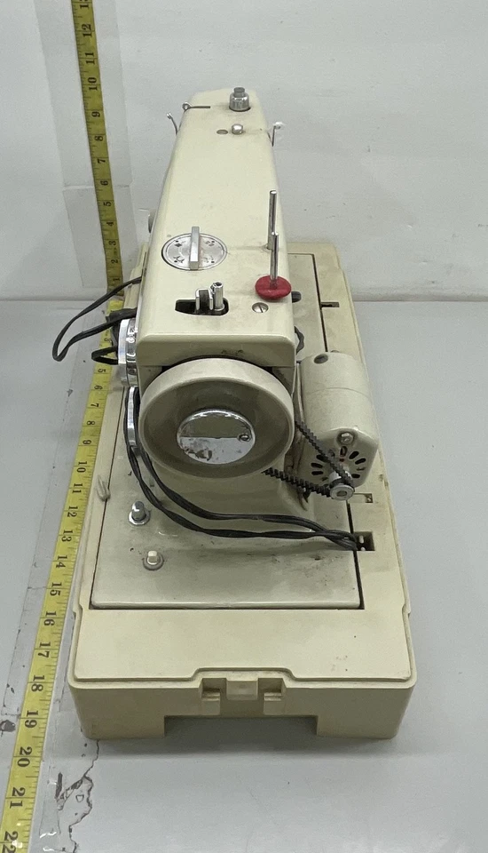 Sears Kenmore 1030 Sewing Machine Beige Heavy Duty Metal Vintage 1970s - Image 3 of 4