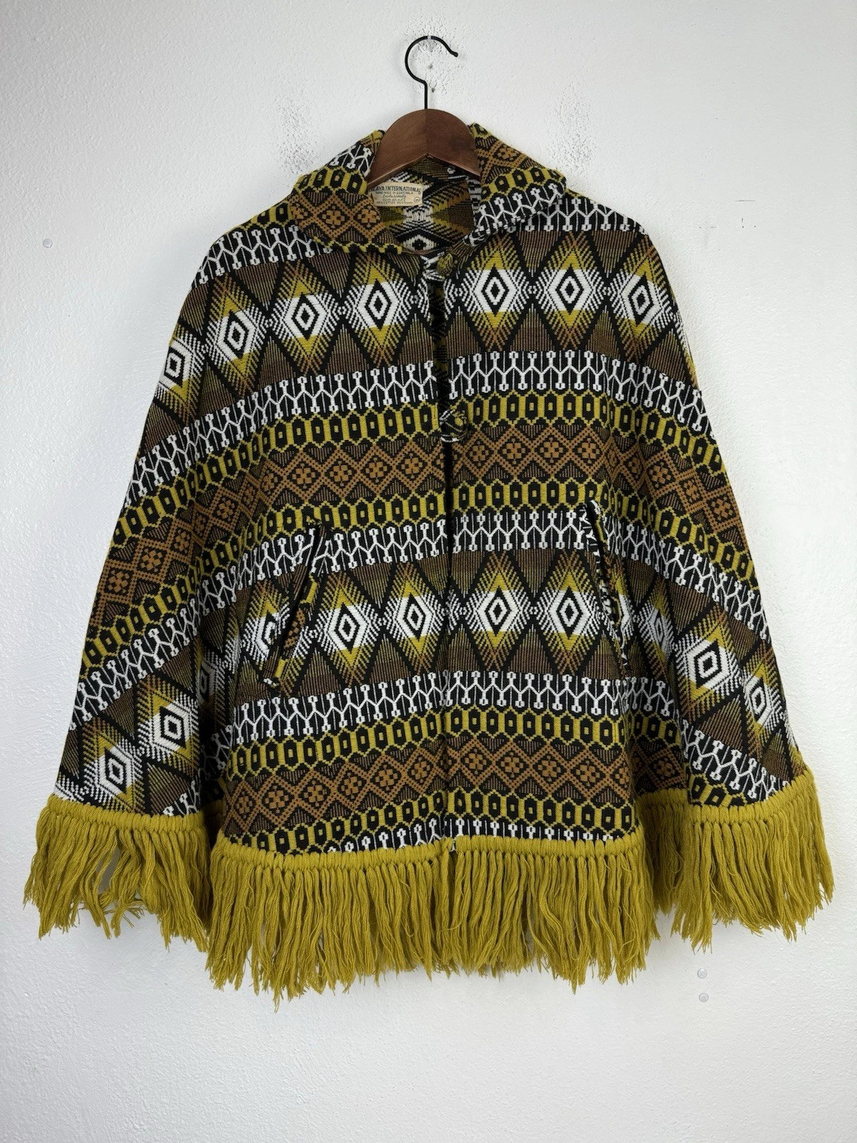 Vintage Pacaya International Hand Made Ethnic Wool Blend Poncho Cape Guatemala