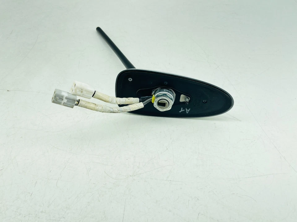 ANTENA RADIO TECHO LEXUS CT200H 2011-2013 OEM Foto 4 de 4
