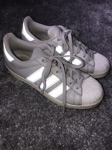 superstar trainers size 5