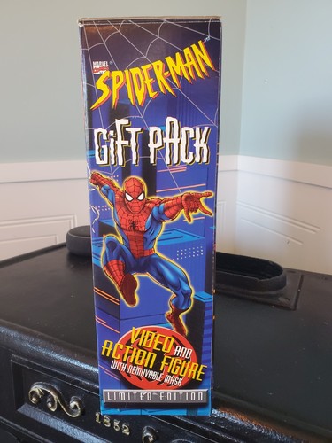 RARE - 1997 Spider-Man Limited Edition Gift-Pack Video (VHS) and Action Figure - Picture 3 of 7