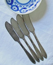Vintage,1940s 4 Spreading knives,Butter,Jam spreaders,Table Decor,Rose pattern