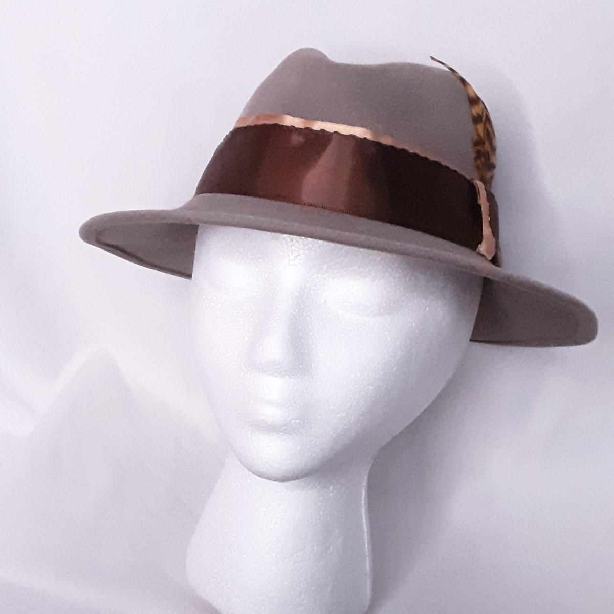 Vintage Fedora Tan Hat With Brown Yellow Ribbon And Feather  display picture 3
