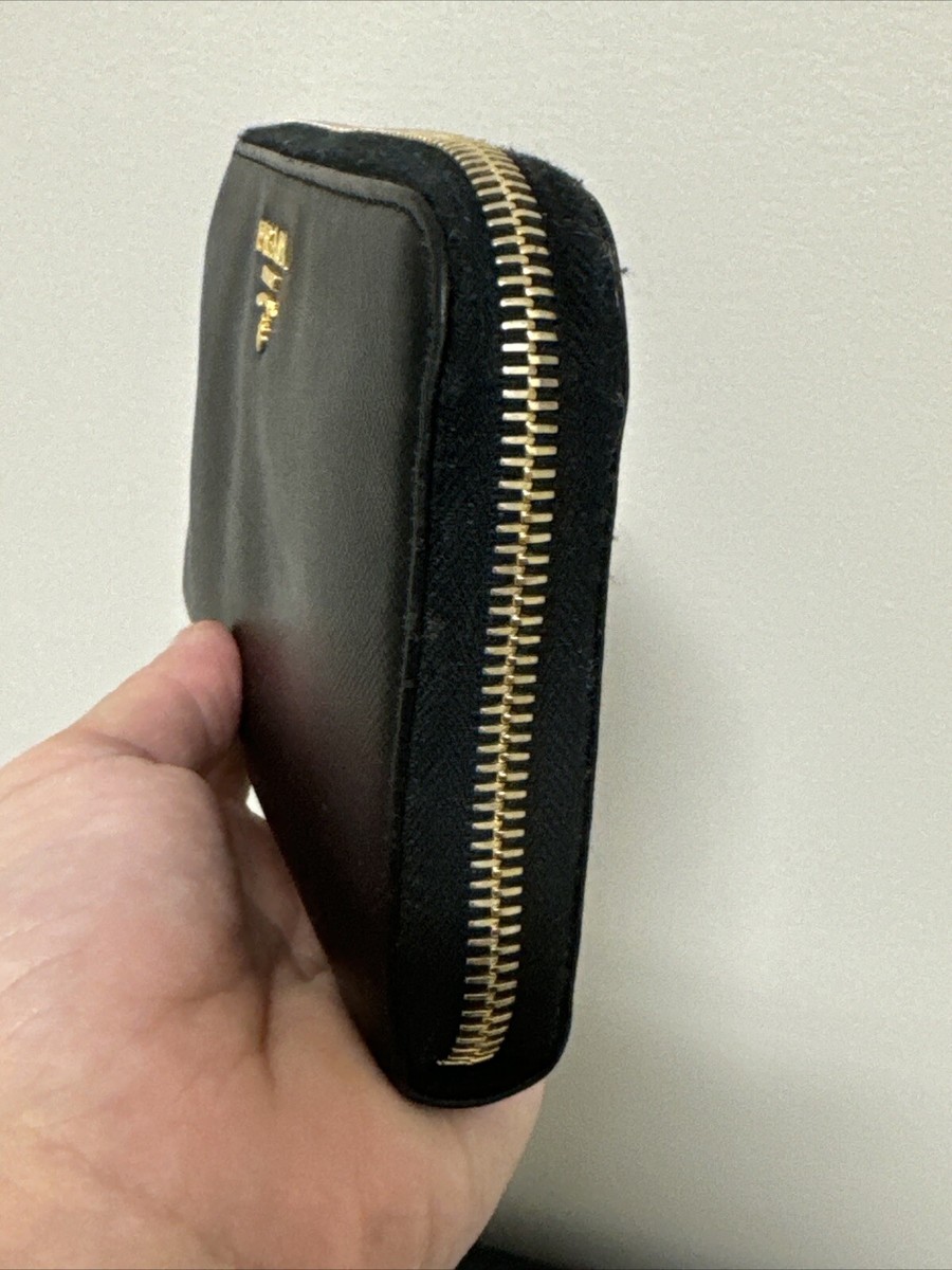 Authentic Prada Round Zip Long Wallet 1M0506 Saffiano Metal Nero