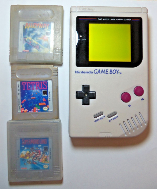 Nintendo Game Boy Original with Alleway, Tetris, + Super Mario Land-Works Clean