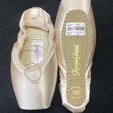 Russian Pointe Women s Pink Rubin Pointe Ballet Shoes RUBIN -M30