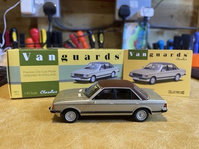 FORD Granada Mk2 Serie 1 2.8i S in Oystergold - Vanguards 1:43