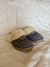 UGG Knit Slippers Gray Women  s Size 9 Cozy Soft Comfort Indoor Shoes
