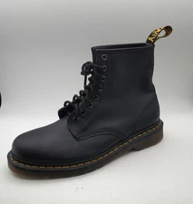 DR.MARTENS Model number: 11822 8 hole boots