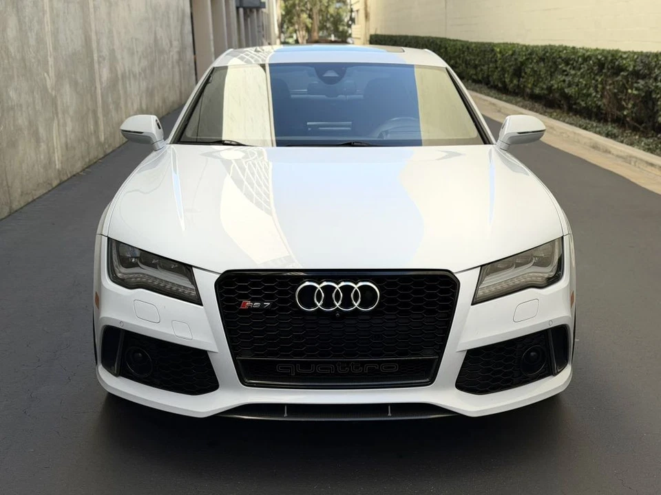 2014 Audi RS7  - Image 3 of 4