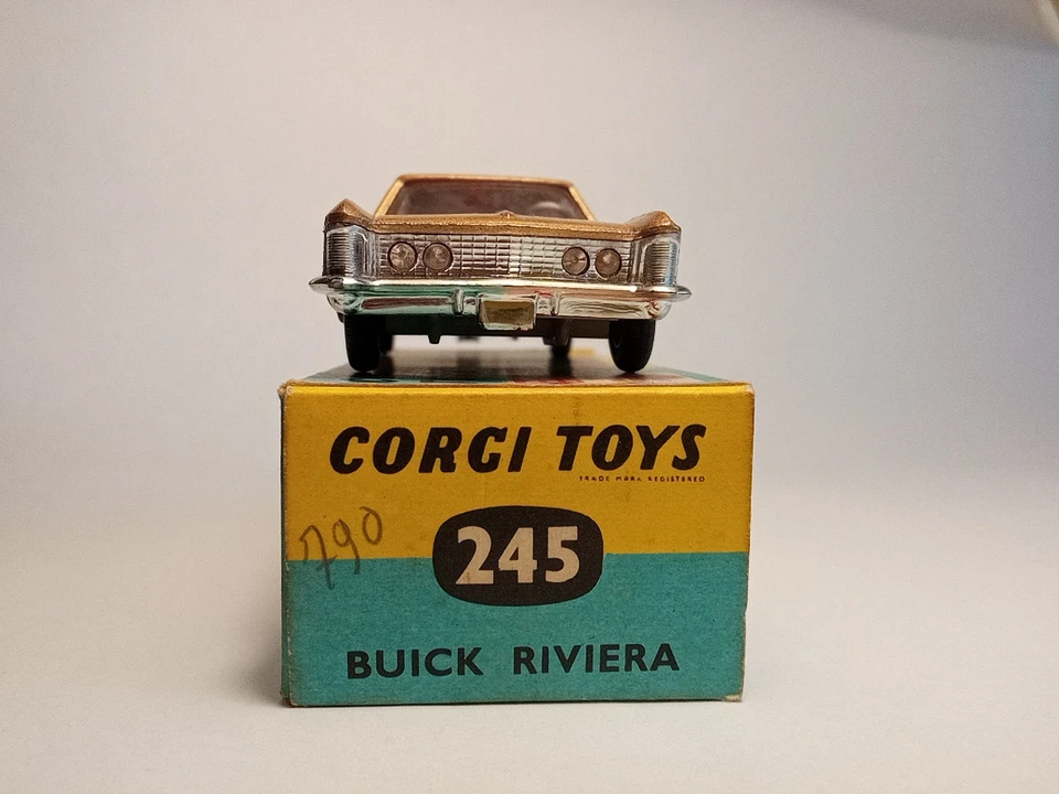 Corgi Toys Buick Riviera art. 245 scala 1/43 Oro OTTIMA - Immagine 2 di 4