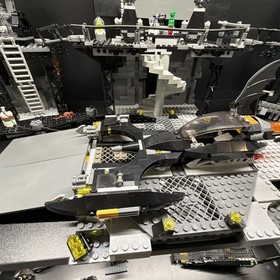 LEGO Batman: The Batcave: The Penguin and Mr. Freeze's Invasion (7783)