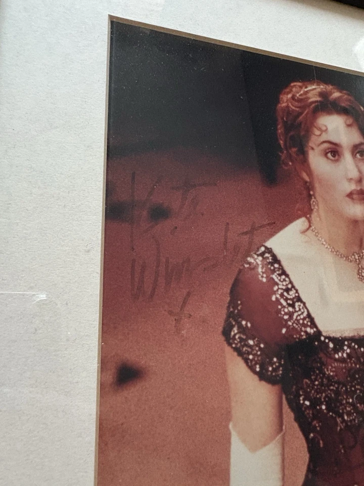 Kate Winslet Signed Framed Print — 第 2/3 张图片