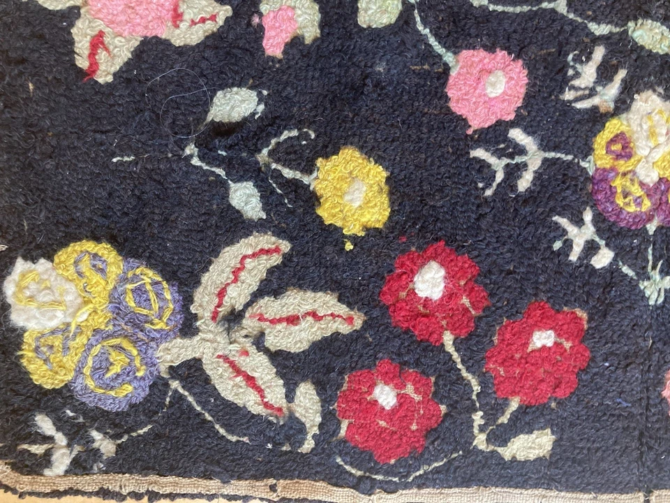 Antigua alfombra americana primitiva decorada floral vintage 36" x 19" Foto 3 de 4