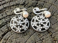 Boucle D’oreille Signée MONET – Occasion – Usure Du Temps Visible