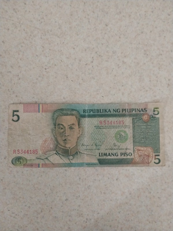 Philippines 5 Piso (Limang Piso) Banknote Circulated Uncertified Ungraded