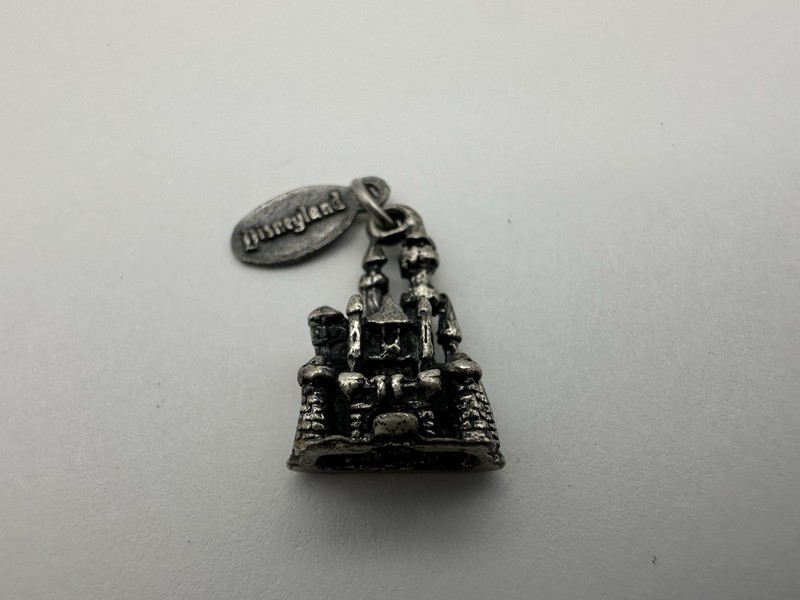 Disney Vintage 925 Sterling Silver Castle Charm Pendant Walt Disney World  -E88
