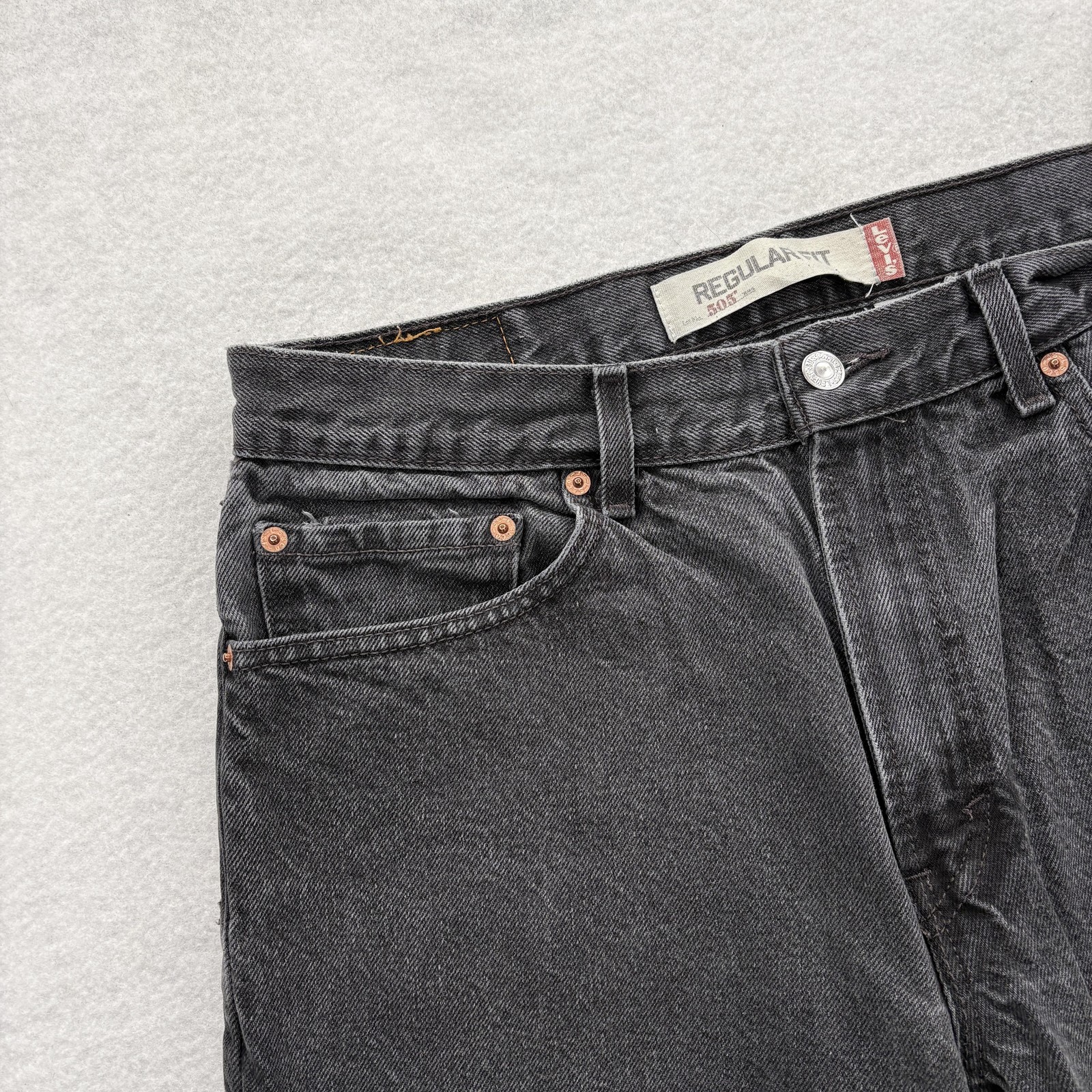 Levis 505 Jeans Mens 34x32 Regular Fit Gray Charcoal Wash Straight Denim Y2K VTG thumbnail 3