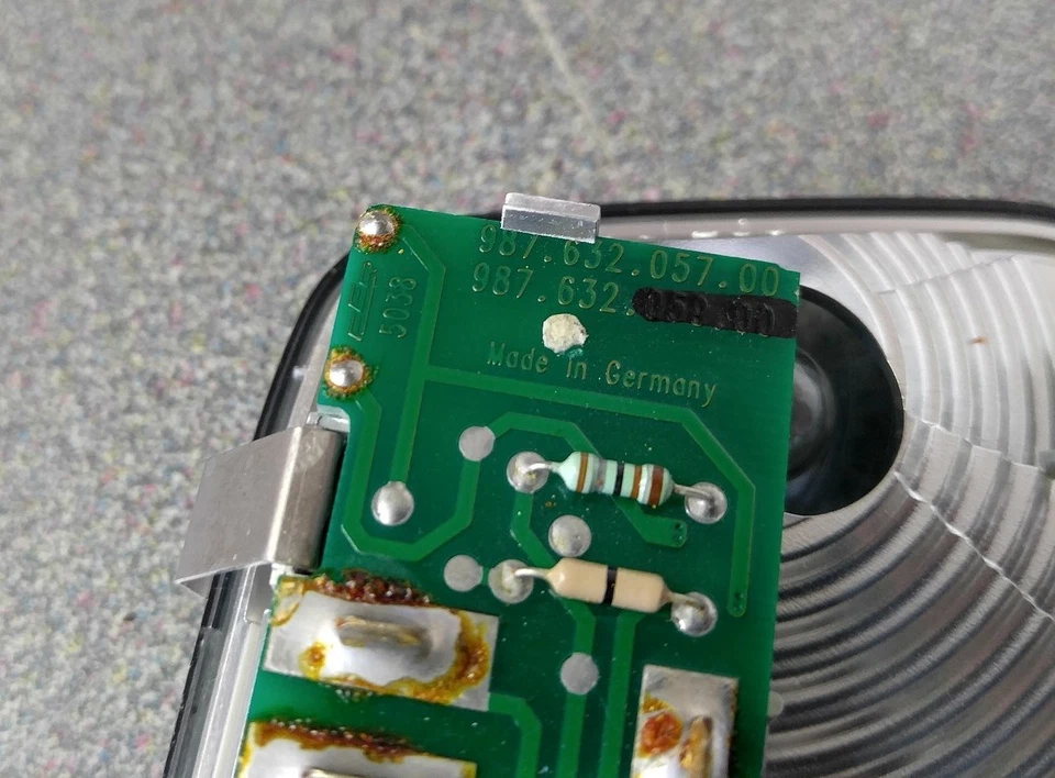 EXCELENTE LUZ DOMO INTERIOR ORIGINAL USADA ORIGINAL PORSCHE CAYMAN Foto 4 de 4