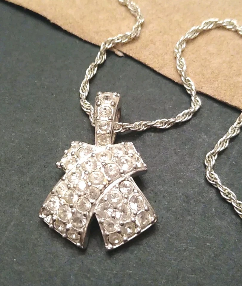 Collar Colgante SWAROVSKI 16" Firmado Tono Plata Cruz Cristal Transparente "X"! Foto 2 de 4