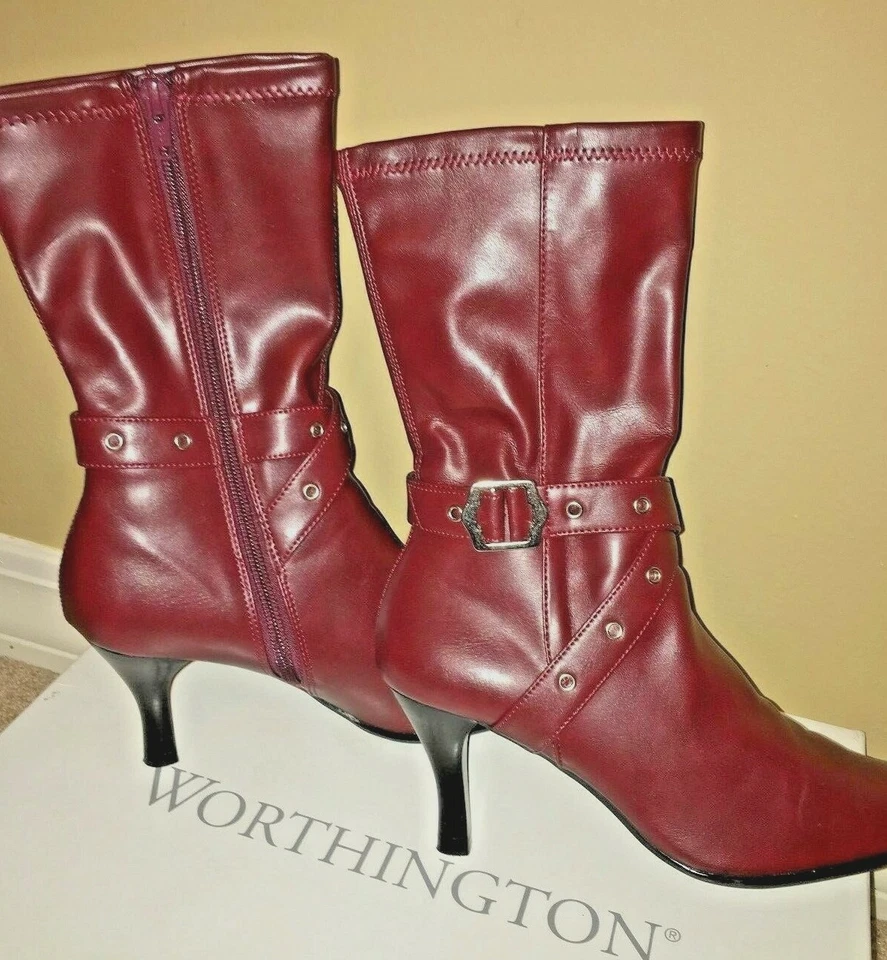 Talla 6.5 M Bota de Cuero Rojo con Cremallera y Hebilla Exterior Tacón 2"  Foto 2 de 4