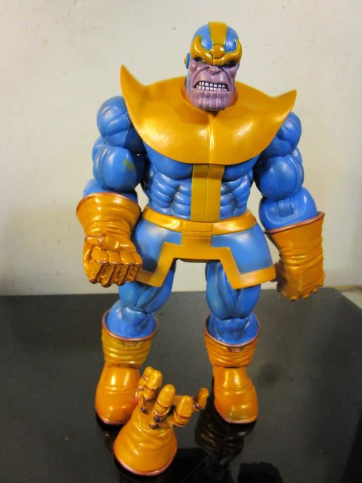 Figura Marvel Diamond Select Classic Comics THANOS 8" con Guantelete Infinito Foto 3 de 4