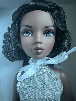 TONNER VDC 2024 ELLOWYNE WILDE NEEMA JUST BEYOND 16” Dressed