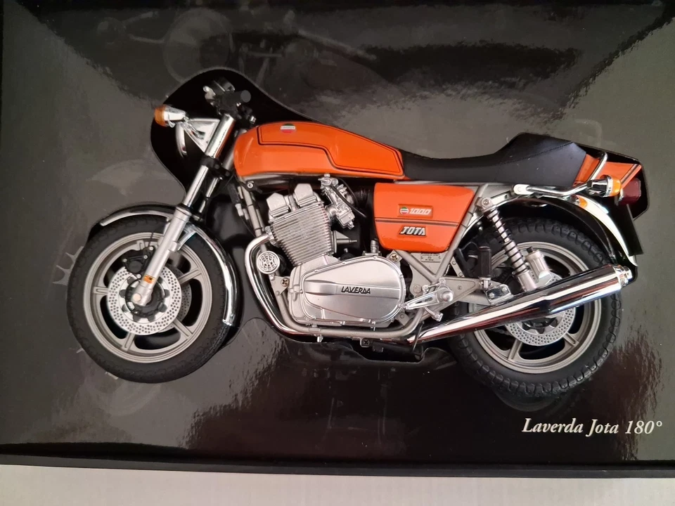 Laverda Jota 180° arancione 1978*1:12 Minichamps 122122501 (scatola fortemente graffiata) - Immagine 4 di 4