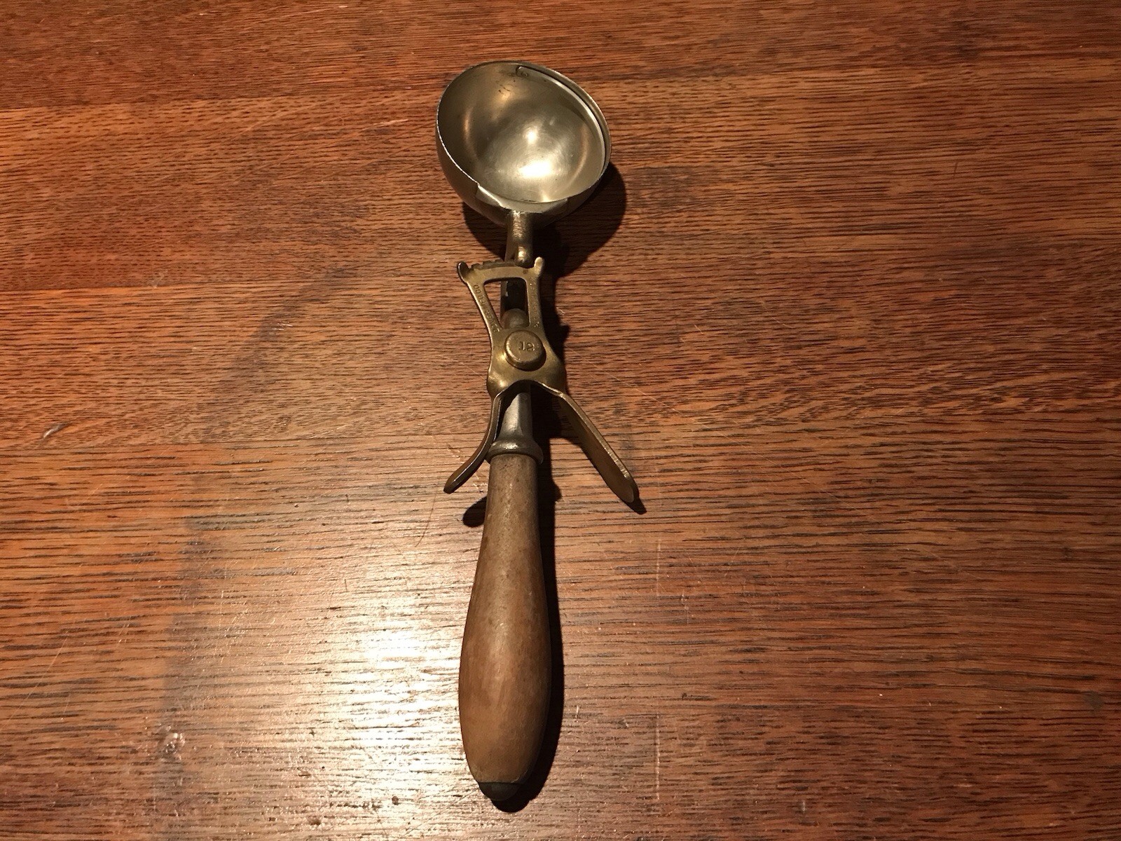 RARE Ice Cream Scoop Dover Mfg Company Size 12 Nickel over Brass Wooden Handle